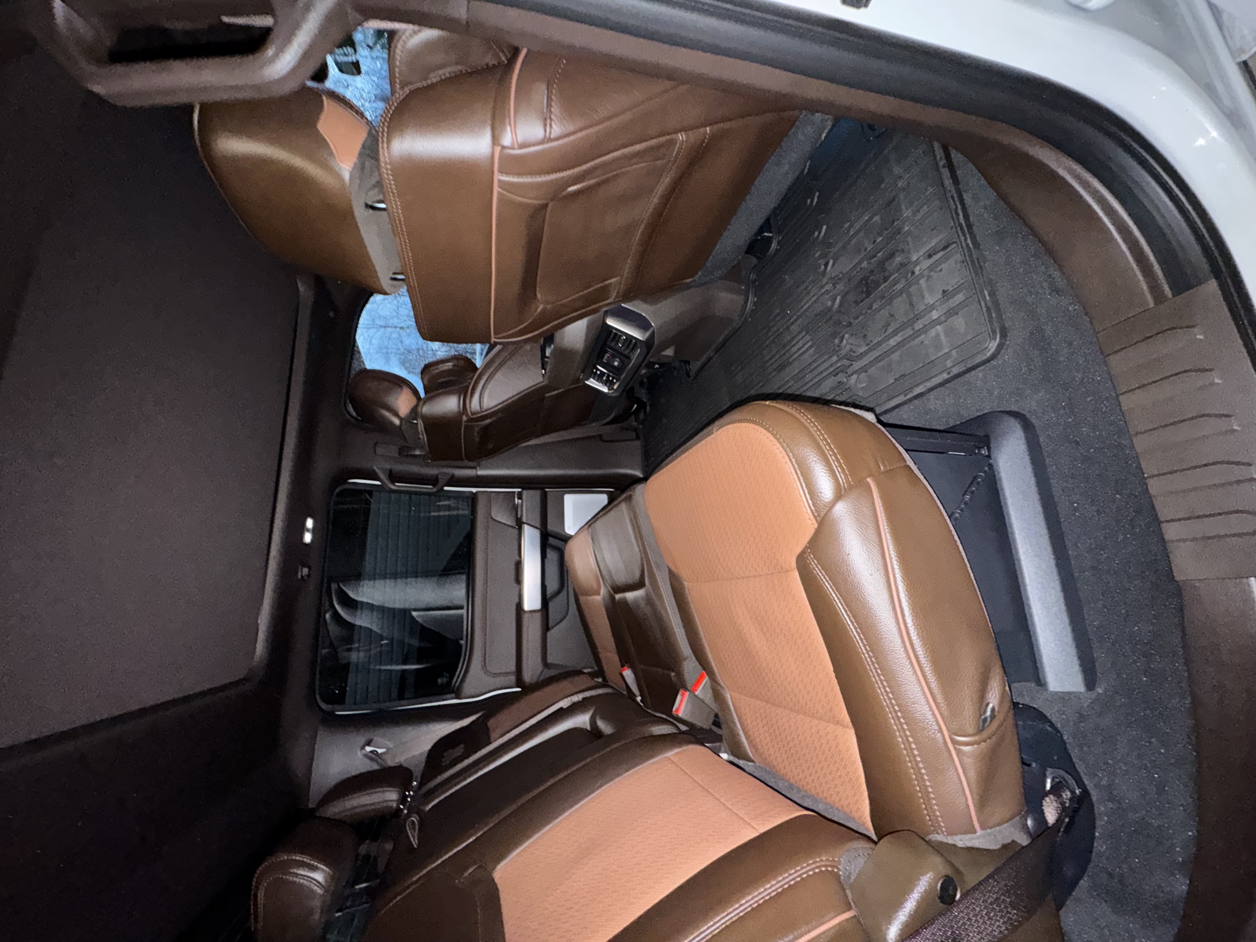 Detailed rear cabin